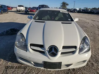 2007 Mercedes-Benz SLK-Class 3.0L with VIN WDBWK54F27F163187, listed as a Copart auction lot 80689934 with 183,188 mi miles and Salvage Title. Bid and sale history available at carsss.com. Image 5.