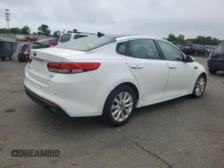 2016 Kia Optima EX z VIN 5XXGU4L39GG005285, wystawiony jako Copart lot #63778415 z przebiegiem 120 705 mil mil oraz Czysty tytuł • Clean title. Historia ofert i sprzedaży dostępna na DreamBid. Obrazek 3.