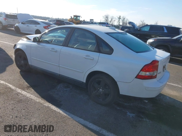 2007 Volvo S40 2.5L Turbo with VIN YV1MH682172304630, listed as a IAAI auction lot 41341542 with 133,594 mi miles. Bid and sale history available at carsss.com. Image 3.