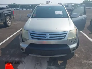 2008 Suzuki XL7 Limited with VIN 2S3DB917886123903, listed as a IAAI auction lot 42491404 with 172,660 mi miles and . Bid and sale history available at DreamBid. Image 6.