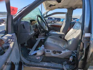 2002 Ford F-250 XL z VIN 1FTNW21F72EA24675, wystawiony jako Copart lot #50554575 z przebiegiem Nie podano mil oraz Nie do naprawy • Non repairable. Historia ofert i sprzedaży dostępna na DreamBid. Obrazek 7.