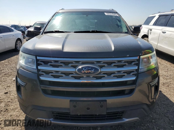 2018 Ford Explorer XLT z VIN 1FM5K7D83JGA54860, wystawiony jako Copart lot #50324645 z przebiegiem 167 304 mil mil oraz Czysty tytuł • Clean title. Historia ofert i sprzedaży dostępna na DreamBid. Obrazek 5.