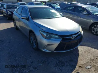 2015 Toyota Camry XLE z VIN 4T1BF1FK5FU891261, wystawiony jako IAAI lot #41262797 z przebiegiem 149 271 mil mil oraz . Historia ofert i sprzedaży dostępna na DreamBid. Obrazek 1.