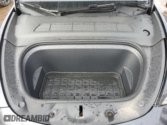 2024 Tesla Model Y Long Range with VIN 7SAYGAEE7RF043096, listed as a Copart auction lot 46939395 with 12,521 mi miles and Salvage Title. Bid and sale history available at DreamBid. Image 11.