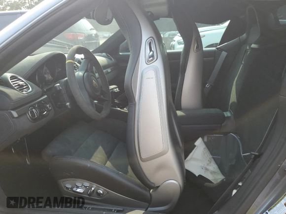2024 Porsche 718 Spyder RS z VIN WP0CE2A8XRK240155, wystawiony jako Copart lot #67824394 z przebiegiem Nie podano mil oraz Szkoda całkowita • Salvage title. Historia ofert i sprzedaży dostępna na DreamBid. Obrazek 7.