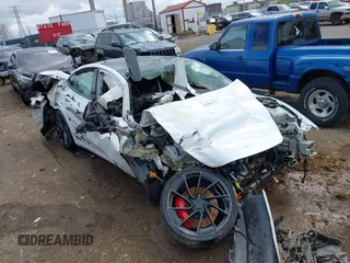 2024 Tesla Model 3 Performance z VIN 5YJ3E1ETXRF820656, wystawiony jako IAAI lot #42084717 z przebiegiem Nie podano mil oraz . Historia ofert i sprzedaży dostępna na DreamBid. Obrazek 6.