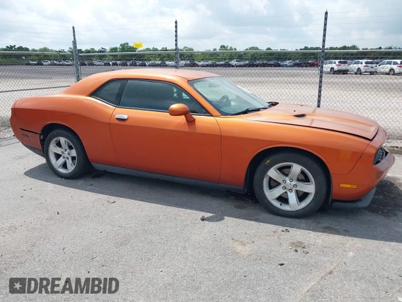 2011 Dodge Challenger z VIN 2B3CJ4DG7BH581585, wystawiony jako IAAI lot #42358543 z przebiegiem 247 380 mil mil oraz . Historia ofert i sprzedaży dostępna na DreamBid. Obrazek 13.
