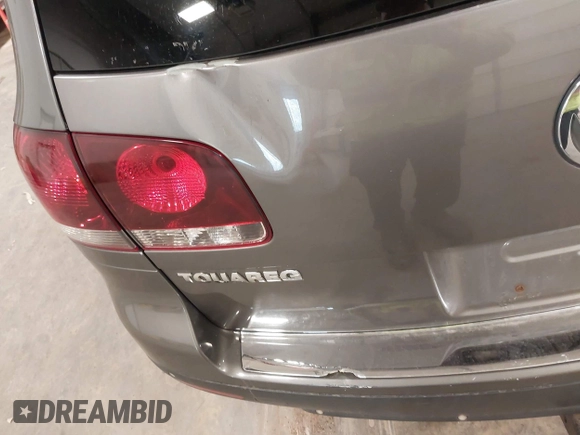 2008 Volkswagen Touareg V6 с VIN WVGBE77L98D017186, выставлен на аукционе IAAI как лот 42321410 с пробегом 184 825 миль миль и . История ставок и продаж доступна на DreamBid. Изображение 6.