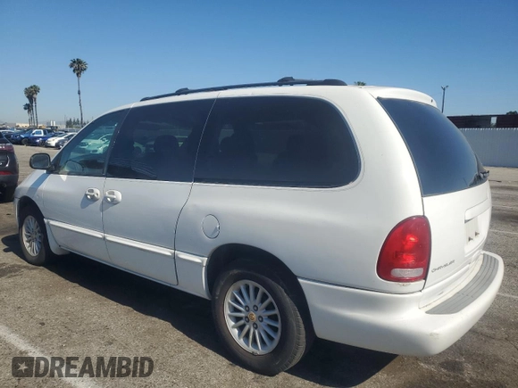 2000 Chrysler Town & Country LX z VIN 1C4GP44R9YB793616, wystawiony jako Copart lot #55903065 z przebiegiem 50 987 mil mil oraz Czysty tytuł • Clean title. Historia ofert i sprzedaży dostępna na DreamBid. Obrazek 2.