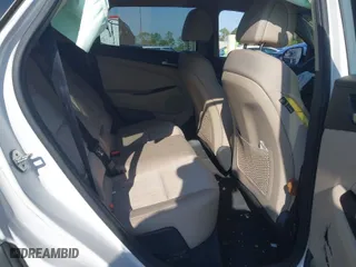 2018 Hyundai Tucson SE with VIN KM8J23A42JU627533, listed as a IAAI auction lot 41880112 with 61,840 mi miles. Bid and sale history available at carsss.com. Image 8.
