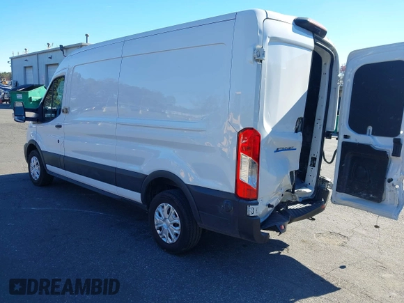 2022 Ford E-Transit Cargo with VIN 1FTBW9CK0NKA50238, listed as a IAAI auction lot 40785590 with 38,944 mi miles. Bid and sale history available at carsss.com. Image 3.