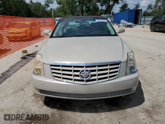 2011 Cadillac DTS Premium Collection z VIN 1G6KH5E62BU144403, wystawiony jako Copart lot #56494305 z przebiegiem 51 950 mil mil oraz Szkoda całkowita • Salvage title. Historia ofert i sprzedaży dostępna na DreamBid. Obrazek 5.