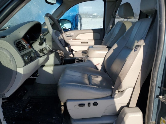 2009 Chevrolet Silverado 1500 LTZ with VIN 1GCEK39029Z270943, listed as a Copart auction lot 88900985 with 165,330 mi miles and Clean Title. Bid and sale history available at carsss.com. Image 7.