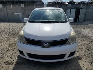 2009 Nissan Versa SL z VIN 3N1BC13E39L430248, wystawiony jako Copart lot #57956395 z przebiegiem 95 340 mil mil oraz Szkoda całkowita • Salvage title. Historia ofert i sprzedaży dostępna na DreamBid. Obrazek 5.