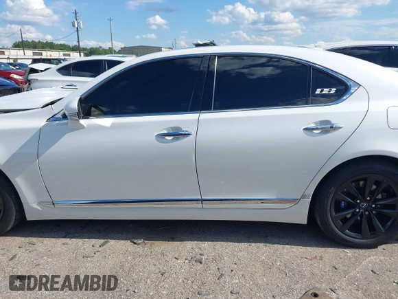 2013 Lexus LS 460 with VIN JTHBL5EF9D5120770, listed as a IAAI auction lot 42238113 with 96,129 mi miles and . Bid and sale history available at DreamBid. Image 14.