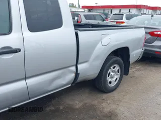 2006 Toyota Tacoma z VIN 5TETX22N26Z178272, wystawiony jako IAAI lot #42359672 z przebiegiem 414 561 mil mil oraz . Historia ofert i sprzedaży dostępna na DreamBid. Obrazek 17.