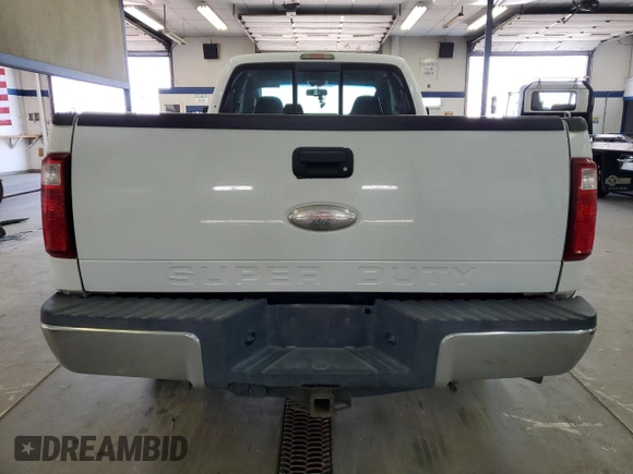 2008 Ford F-250 XL z VIN 1FTSX21R78EB83683, wystawiony jako Copart lot #59397325 z przebiegiem 230 601 mil mil oraz Szkoda całkowita • Salvage title. Historia ofert i sprzedaży dostępna na DreamBid. Obrazek 6.