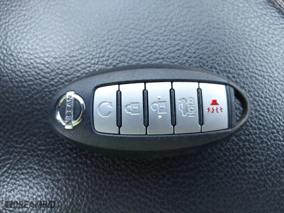 2017 Nissan Altima 2.5 SR with VIN 1N4AL3AP9HC151928, listed as a IAAI auction lot 42020334 with 136,101 mi miles. Bid and sale history available at carsss.com. Image 11.