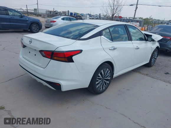 2025 Nissan Altima SV with VIN 1N4BL4DV3SN373851, listed as a IAAI auction lot 42123464 with 4,401 mi miles and . Bid and sale history available at DreamBid. Image 4.