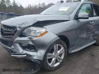 2014 Mercedes-Benz M-Class ML 350 with VIN 4JGDA5HB2EA274377, listed as a IAAI auction lot 42023848 with 126,840 mi miles. Bid and sale history available at carsss.com. Image 6.