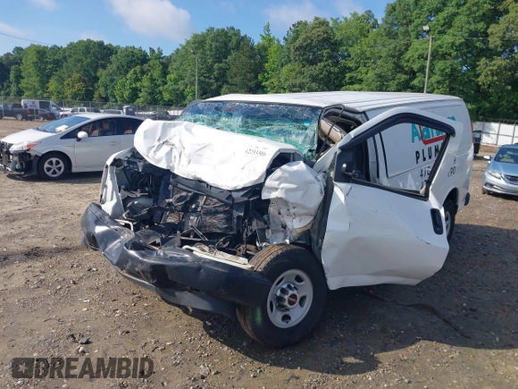 2017 GMC Savana Cargo z VIN 1GTW7AFG9H1117887, wystawiony jako IAAI lot #42233506 z przebiegiem Nie podano mil oraz . Historia ofert i sprzedaży dostępna na DreamBid. Obrazek 6.