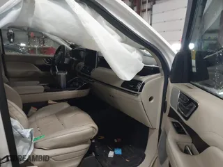 2019 Lincoln Navigator Reserve with VIN 5LMJJ2LT1KEL25094, listed as a IAAI auction lot 41258495 with 63,139 mi miles. Bid and sale history available at carsss.com. Image 5.