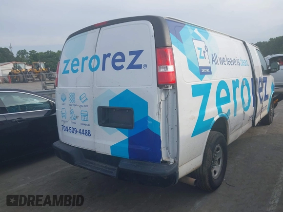 2018 Chevrolet Express Cargo z VIN 1GCZGHFG3J1343855, wystawiony jako IAAI lot #39483464 z przebiegiem 102 343 mil mil oraz . Historia ofert i sprzedaży dostępna na DreamBid. Obrazek 4.