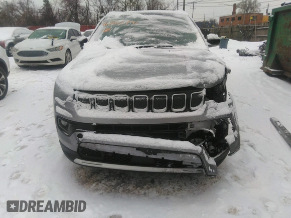2022 Jeep Compass High Altitude with VIN 3C4NJDCB7NT104499, listed as a IAAI auction lot 41303791 with 76,711 mi miles and . Bid and sale history available at carsss.com. Image 12.