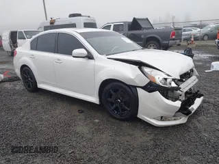 2014 Subaru Legacy Limited z VIN 4S3BMBL6XE3023395, wystawiony jako IAAI lot #41336584 z przebiegiem 112 898 mil mil oraz . Historia ofert i sprzedaży dostępna na DreamBid. Obrazek 1.