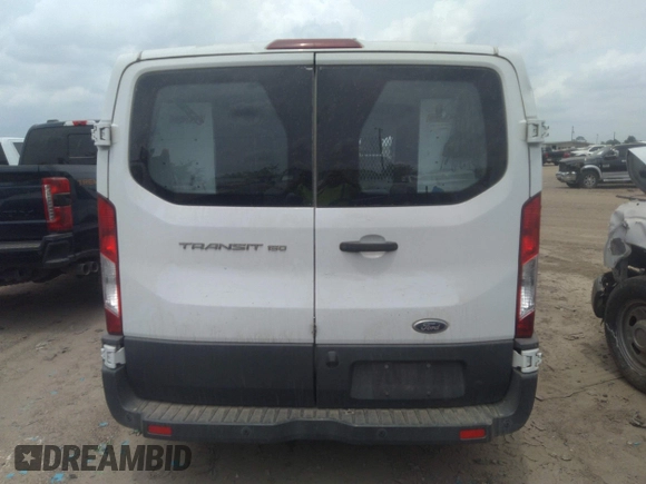 2017 Ford Transit z VIN 1FTYE1YM6HKA76808, wystawiony jako IAAI lot #42223012 z przebiegiem 251 855 mil mil oraz . Historia ofert i sprzedaży dostępna na DreamBid. Obrazek 16.