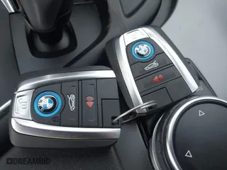 2016 BMW i8 with VIN WBY2Z2C50GV674856, listed as a IAAI auction lot 40862121 with 51,700 mi miles. Bid and sale history available at carsss.com. Image 11.