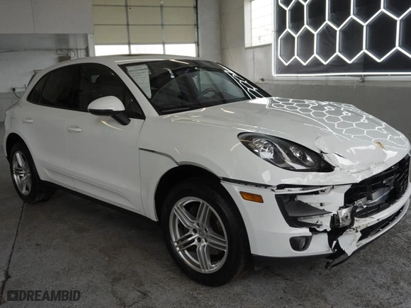 2018 Porsche Macan with VIN WP1AA2A52JLB02714, listed as a Copart auction lot 51664275 with 35,790 mi miles and Salvage Title. Bid and sale history available at carsss.com. Image 1.