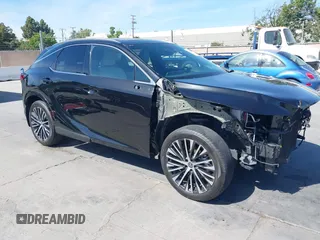 2023 Lexus RX 350h z VIN 2T2BBMCA1PC005914, wystawiony jako IAAI lot #42200587 z przebiegiem 22 480 mil mil oraz . Historia ofert i sprzedaży dostępna na DreamBid. Obrazek 1.