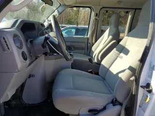 2009 Ford Econoline Passenger XL with VIN 1FBSS31L19DA07353, listed as a Copart auction lot 88078365 with 206,320 mi miles and Salvage title. Bid and sale history available at DreamBid. Image 7.