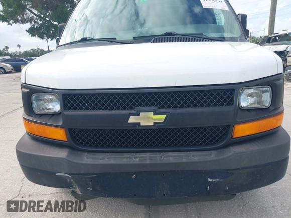 2013 Chevrolet Express Cargo z VIN 1GCSGAFX1D1178983, wystawiony jako IAAI lot #42161794 z przebiegiem 203 985 mil mil oraz . Historia ofert i sprzedaży dostępna na DreamBid. Obrazek 6.