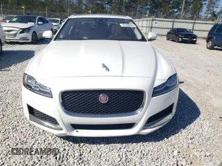 2016 Jaguar XF 35t Premium z VIN SAJBD4BV5GCY19710, wystawiony jako Copart lot #46468665 z przebiegiem 96 207 mil mil oraz Szkoda całkowita • Salvage title. Historia ofert i sprzedaży dostępna na DreamBid. Obrazek 5.
