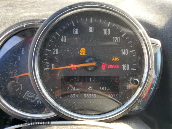 2018 MINI Countryman Cooper with VIN WMZYV5C31J3E82410, listed as a Copart auction lot 78498004 with 96,359 mi miles and Salvage Title. Bid and sale history available at carsss.com. Image 9.