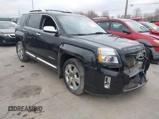 2015 GMC Terrain Denali z VIN 2GKFLZE39F6259597, wystawiony jako IAAI lot #42006445 z przebiegiem 113 061 mil mil oraz . Historia ofert i sprzedaży dostępna na DreamBid. Obrazek 1.