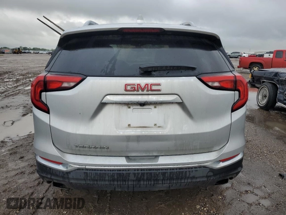 2020 GMC Terrain SLT z VIN 3GKALPEXXLL237407, wystawiony jako Copart lot #50748645 z przebiegiem 83 740 mil mil oraz Czysty tytuł • Clean title. Historia ofert i sprzedaży dostępna na DreamBid. Obrazek 6.
