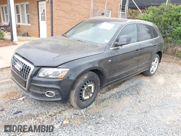 2012 Audi Q5 3.2L Premium Plus with VIN WA1DKAFP4CA135920, listed as a IAAI auction lot 41963400 with 131,023 mi miles. Bid and sale history available at carsss.com. Image 2.