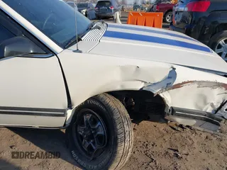 1988 Chevrolet Celebrity z VIN 1G1AW51W4J6137291, wystawiony jako IAAI lot #41777521 z przebiegiem 163 299 mil mil oraz . Historia ofert i sprzedaży dostępna na DreamBid. Obrazek 6.