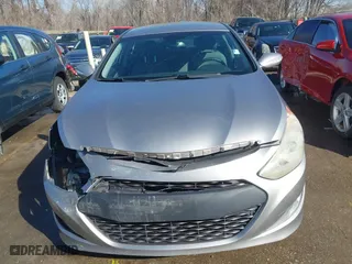 2013 Hyundai Sonata Hybrid Limited with VIN KMHEC4A47DA073769, listed as a IAAI auction lot 41758140 with 154,615 mi miles. Bid and sale history available at carsss.com. Image 6.