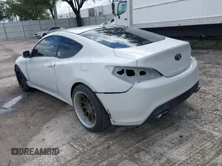 2013 Hyundai Genesis Coupe R-Spec with VIN KMHHT6KD0DU090273, listed as a IAAI auction lot 41304908 with 177,650 mi miles and . Bid and sale history available at DreamBid. Image 3.