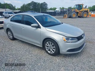 2011 Volkswagen Jetta Sedan SE w/Convenience & Sunroof PZEV with VIN 3VWDZ7AJ9BM360775, listed as a IAAI auction lot 42134100 with 183,012 mi miles. Bid and sale history available at carsss.com. Image 1.