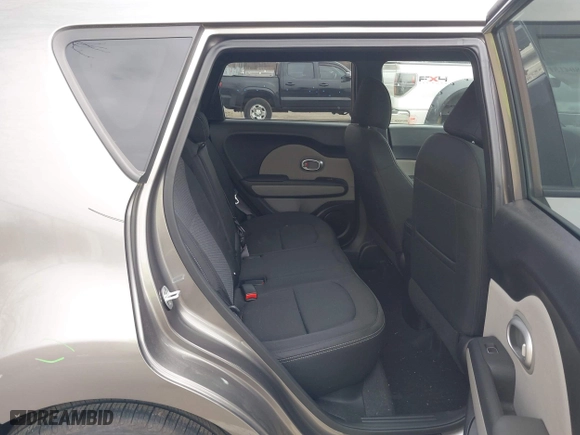 2019 Kia Soul + with VIN KNDJP3A55K7679656, listed as a IAAI auction lot 41804151 with 62,910 mi miles. Bid and sale history available at carsss.com. Image 8.