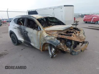 2020 Hyundai Tucson Value z VIN KM8J3CA40LU168406, wystawiony jako IAAI lot #40185171 z przebiegiem Nie podano mil oraz . Historia ofert i sprzedaży dostępna na DreamBid. Obrazek 1.
