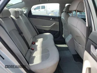 2017 Hyundai Sonata 2.4L z VIN 5NPE24AF9HH492262, wystawiony jako Copart lot #57362095 z przebiegiem 232 775 mil mil oraz Czysty tytuł • Clean title. Historia ofert i sprzedaży dostępna na DreamBid. Obrazek 10.