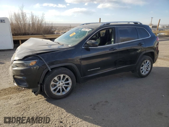 2019 Jeep Cherokee Latitude с VIN 1C4PJLCB6KD490448, выставлен на аукционе Copart как лот 43361195 с пробегом 97 278 миль миль и Списание • Salvage title. История ставок и продаж доступна на DreamBid. Изображение 1.