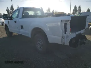 2017 Ford F-250 XL with VIN 1FTBF2A64HEE26438, listed as a Copart auction lot 45762404 with 133,077 mi miles and Salvage title. Bid and sale history available at DreamBid. Image 2.