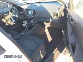 2019 Hyundai Ioniq Blue z VIN KMHC65LC6KU166738, wystawiony jako IAAI lot #38185797 z przebiegiem 110 215 mil mil oraz . Historia ofert i sprzedaży dostępna na DreamBid. Obrazek 5.